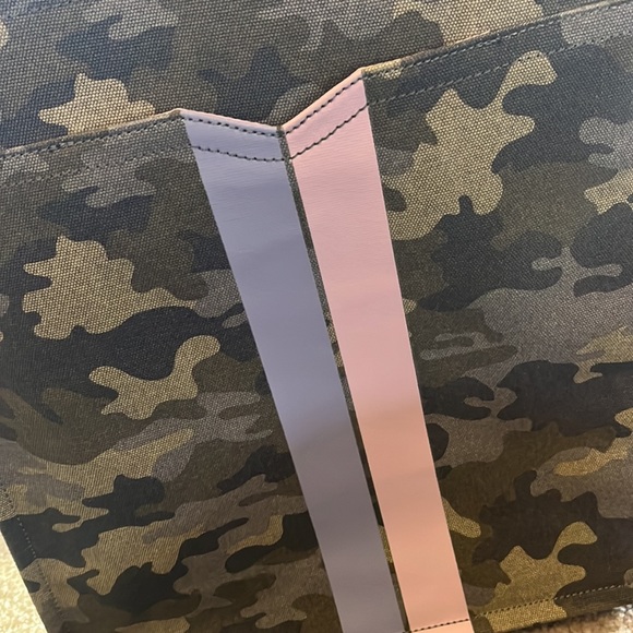 Stella & Dot magazine tote - Picture 6 of 6